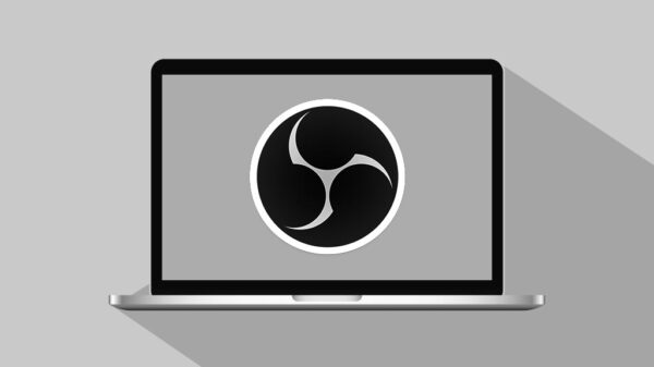 Laptop mit OBS-Logo